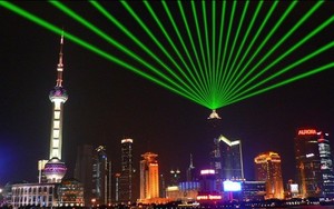 Luz láser de animación RGB de 40W a prueba de agua con efectos de luz enriquecidos visualmente impresionante para grandes eventos al aire libre con FB4 - Product Image 6