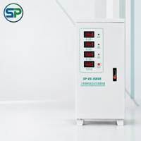 Stabilisateur de tension triphasé 15 kVA 380 V, régulateur automatique avec écran LED pour l'indication des pannes de courant et de tension