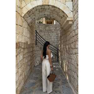 Krem Fedora Tulum - Trajes enterizos y monos elegantes para mujer con estampado Tulum y sombrero Fedora - Product Image 1