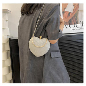 <span class=keywords><strong>Borse</strong></span> da Sposa Scintillanti a Prezzo All'Ingrosso, Eleganti Pochette a Forma di Cuore per Signore - Product Image 5
