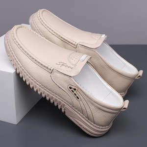 รองเท้าโลฟเฟอร์หนังแท้บุรุษ หนังวัวชั้นดี หัวมน สวมใส่สบาย ระบายอากาศได้ดี ส้นเตี้ย รองเท้าลำลองสำหรับผู้ชายวัยกลางคนและผู้สูงอายุ - Product Image 2