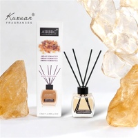 Diffuseur à Bâtonnets de Parfum d'Ambiance de Luxe 120 ml, Bouteille en Verre Rouge Carrée pour Décoration d'Intérieur, avec Arôme Fait Maison