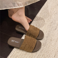 Sandales plates plissées et froncées pour femmes, semelle souple, mode été, antidérapantes, pour la plage et la piscine