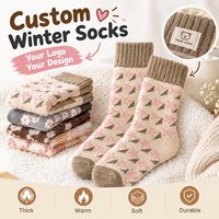 Chaussettes d'hiver en tissu éponge pour femmes, chaussettes thermiques épaisses mi-mollet, chaussettes mignonnes pour filles, fabrication sur mesure OEM, vente en gros