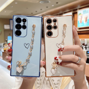 Lady Women Style Galvanoplastie Love Heart Bracelet Phone Case Soft Shell pour Samsung S24 S23U <span class=keywords><strong>Galaxy</strong></span> S22 A15 A54 - Product Image 2