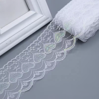 Dentelle française non élastique à motif cœur brodé 100% polyester pour robe de mariée et décoration intérieure