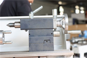 Mini Torno Manual Multifuncional de Alta Gama Yunqingtech - Product Image 5