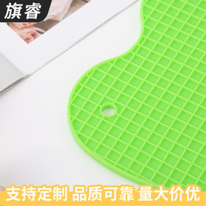 Heart Shape Silicone Heat Insulating Mat Light Green Anti Slip Waterproof For Tableware And Cups - Product Image 5