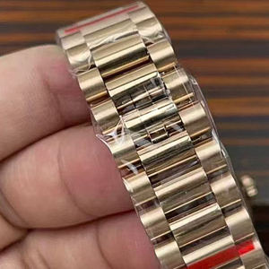 2025 montre mécanique pour hommes, or rose avec cadran marron, affichage du jour et de la date - Product Image 6