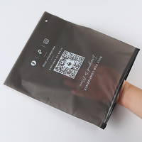 Sac d'emballage gris semi-transparent personnalisé avec fermeture éclair, sacs à fermeture éclair givrés avec logo pour vêtements – Offre Spéciale