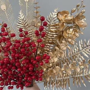Feuilles d'eucalyptus dorées, feuilles de ginkgo, fleurs artificielles, feuilles dorées, Noël et Nouvel An, seau à câlins, matériaux de bricolage, fleurs en plastique - Product Image 6
