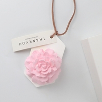 Diffuseurs d'huiles essentielles en céramique parfumée en forme de fleurs pour la maison, la voiture et l'hôtel – Décoration et désodorisants suspendus en gros