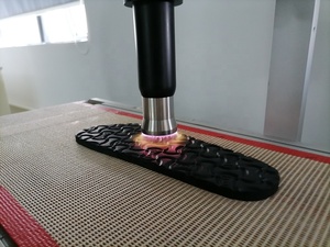 Máquina de Tratamiento de Superficies por Plasma FARI de 1200W, Tratador de Plasma para Unión e Impresión de Plásticos, Tratamiento por Plasma - Product Image 4