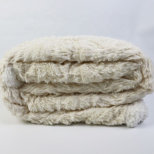 Couverture de lit en <span class=keywords><strong>fausse</strong></span> <span class=keywords><strong>fourrure</strong></span>, <span class=keywords><strong>plaid</strong></span> Super doux et chaud, ouverture inversée avec le dos sherpa <span class=keywords><strong>blanc</strong></span>, nouvelle collection - Product Image 4