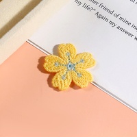 Nouveaux patchs décoratifs en polyester brodés de fleurs colorées de style coréen pour chaussures, chapeaux, vêtements et accessoires - Échantillon disponible en 7 jours