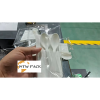MTWPACK Automatische Servo Pillow Flow Voedselverpakkingsmachine voor noedels, tabletten, fruit, brood, cake, bestek en reserveonderdelen.