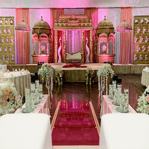 Scène de mariage traditionnelle tamilienne, décoration de scène de mariage Grand Chennai, scène de mariage en fibre dorée, dernière tendance - Product Image 1
