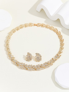 Ensemble collier et boucles d'oreilles, accessoires exagérés du Moyen-Orient, alliage avec diamants complets, ensemble de bijoux de banquet pour Madame - Product Image 6