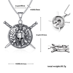 Europeo y <span class=keywords><strong>americano</strong></span> punk retro vikingo espartano <span class=keywords><strong>Guerrero</strong></span> casco espada escudo colgante titanio acero suéter cadena hombres collar - Product Image 3