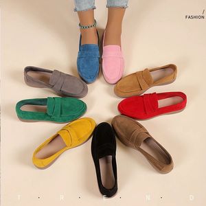 صورة جديدة لأحذية نسائية مريحة سهلة الارتداء بمقاسات كبيرة 35-43 أحذية رياضية مسطحة غير رسمية للنساء - Product Image 3