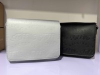 Sac bandoulière vintage en PU personnalisable pour homme, durable, imperméable, avec fermeture éclair, portable, plusieurs couleurs, prêt pour le bureau
