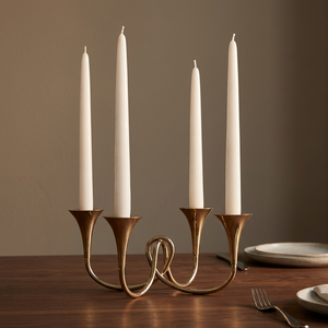 Porte-bougie vintage durable et léger, design antique en fer, candélabre avec quatre supports pour bougies coniques pour la décoration de la maison - Product Image 3