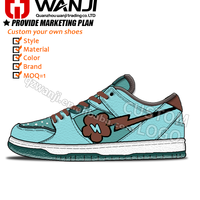 Baskets à la mode pour hommes personnalisés en usine logo OEM style basket-ball chaussures de sport décontractées blanches et noires pour hommes sur mesure
