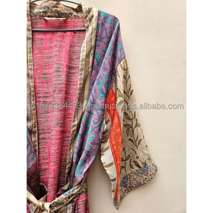 Kimono de Seda Vintage Hecho a Mano en India, Ropa de Dormir para Mujer, Vestido Largo de Playa para Verano, Estilo Bohemio con Cuello en V - Product Image 5