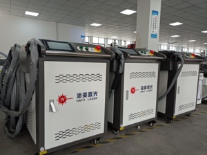 เครื่องทำความสะอาดโลหะด้วยไฟเบอร์เลเซอร์อุตสาหกรรม 2000W 3000W ประสิทธิภาพสูง กำจัดสนิม สี และคราบน้ำมัน เครื่องทำความสะอาดเลเซอร์แบบมือถือ - Product Image 6