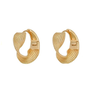 Orecchini a polsino a forma di C con nodo intrecciato per donna, accessori per l'orecchio semplici da indossare tutti i giorni - Product Image 6