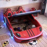 Zeitgenössisches Auto-förmiges Kinderbett mit Premium-Lederfinish und ergonomischem Design für ein sicheres Schlaferlebnis.