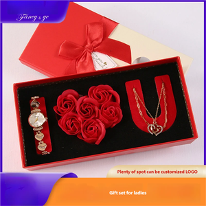 Set Regalo con Collana e Orologio con Fiore Eterno, Perfetto per San Valentino, Festa della Mamma e Matrimoni - Product Image 2