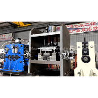 Máquina perfiladora de rodillos para vigas escalonadas metálicas de estanterías con engranajes, motor PLC y rodamientos - Fácil de operar