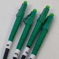 Cable de Fibra Óptica Monomodo Dúplex LC APC, LSZH, Retardante de Llama, Revestimiento de PVC de Alta Resistencia para Conexión de Red en Interiores