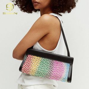 ม้วนหนังเทียมลายนูนผิวปลากระเบนมุกไล่ระดับสีโฮโลแกรมสำหรับทำรองเท้าแบบทำมือ - Product Image 4