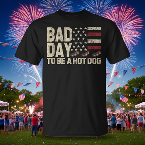 Camiseta con diseño patriótico del 4 de julio, Bad Day To Be A Hot Dog, con bandera de Estados Unidos - Product Image 3