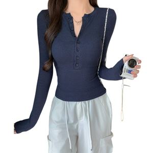 T-shirt à manches longues pour femme, style tendance, amincissant, boutonné, haut d'étudiante, épaules droites, ajusté, couche de base - Product Image 5