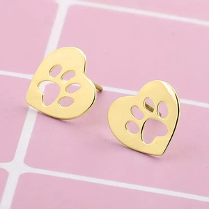 Orecchini a Perno con Impronta di Zampa di Gatto, Design Minimalista e Trendy, Gioielli da Donna alla Moda per Uso Quotidiano, Idea Regalo - Product Image 5