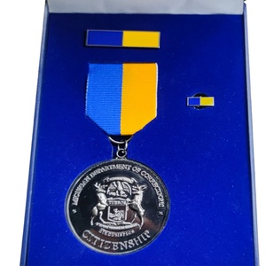 เข็มกลัดโปรโมชั่นปี 2022 แบบกำหนดเองได้ ทำจากโลหะผสมสังกะสี/ทองเหลือง  ของที่ระลึก  เข็มกลัดติดเสื้อ  เข็มกลัดเกียรติยศ  พร้อมที่เก็บเข็มกลัดเคลือบเงา - Product Image 4