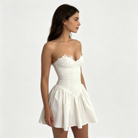 Robe mini blanche en satin sans bretelles pour femme, avec appliques en dentelle, haut bustier corset, jupe évasée, robe de soirée sexy, style lingerie de mariée