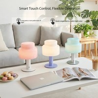 Lampe de bureau LED moderne au design artistique, lampe de chevet LED colorée, lampes de table en verre pour hôtel