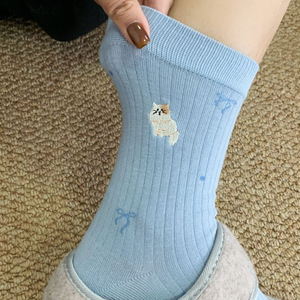 Calcetines de media pantorrilla para mujer con bordado de cachorro, absorbentes del sudor, antibacterianos, para primavera y otoño - Product Image 2