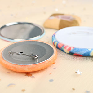 Lencana Tombol Logam Tinplate Lentikular Kustom, Pin Logam, Grosir Logo Cetak Offset untuk Hadiah Promosi Bisnis - Product Image 5