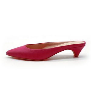 <span class=keywords><strong>Sandali</strong></span> eleganti a <span class=keywords><strong>tacco</strong></span> <span class=keywords><strong>medio</strong></span> di alta qualità da donna a punta di altezza che aumenta la vera pelle alla moda con <span class=keywords><strong>tacco</strong></span> alto muli <span class=keywords><strong>estivi</strong></span> - Product Image 3