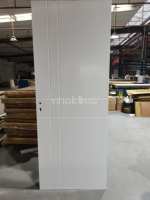 Porte WPC moderne Jiuyixing, facile à installer, surface finie, porte intérieure imperméable, WPC avec revêtement en film PVC, porte en peau de WPC