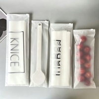 Sacs à fermeture éclair en plastique givré avec logo personnalisé, épais, en CPE, pour l'emballage de vêtements