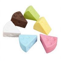 Balle anti-stress réaliste en forme de tranches de fromage, en PU à rebond lent, design triangulaire, pour enfants et adultes, vente en gros
