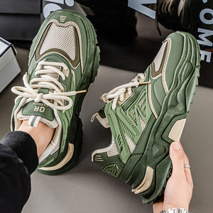 Chaussures de sport souples pour hommes, style baskets de basketball, rehaussantes et décontractées, pour la course et la marche, par un créateur de mode - Product Image 3