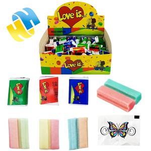 <span class=keywords><strong>Chewing</strong></span>-<span class=keywords><strong>gum</strong></span> Bicolore Aromatisé aux Fruits, Saveur Love Bubble <span class=keywords><strong>Gum</strong></span>, Conditionné en Bouteille <span class=keywords><strong>avec</strong></span> Autocollants Tatouages - Product Image 2