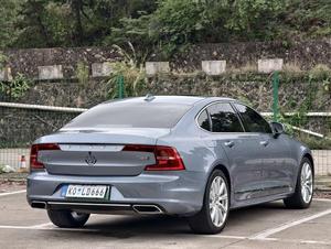 รถยนต์มือสอง <span class=keywords><strong>Volvo</strong></span> S90 Luxury Edition ปี 2023 รุ่น B5 เกียร์อัตโนมัติ เครื่องยนต์เทอร์โบ พวงมาลัยซ้าย เบาะหนัง กล้องมองหลัง ล้อแม็ก R18 - Product Image 4